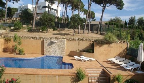 Villa with Garden View