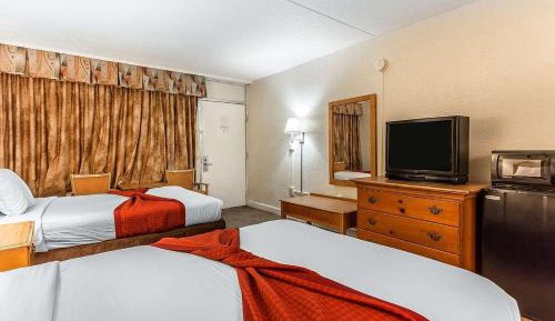 Standard Room with Two Double Beds - Non-Smoking