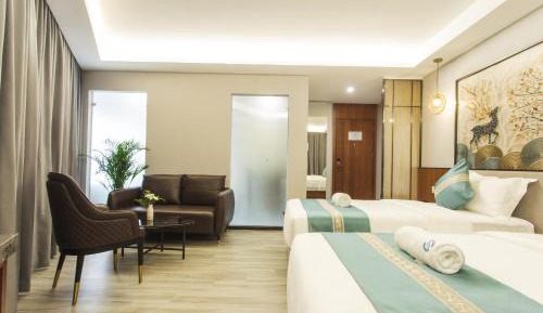 Deluxe Room with Bathtub