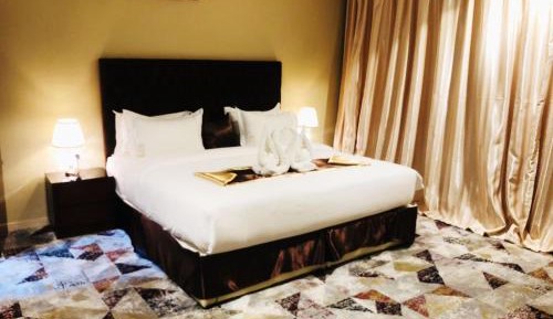 Queen Suite