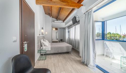 Premium Room with Sea View and Balcony