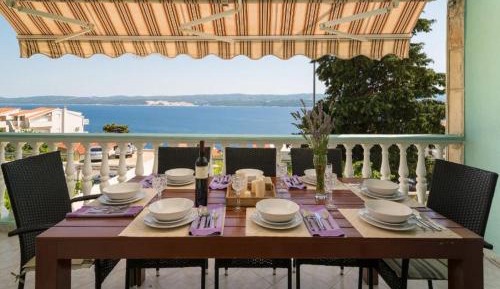 Four Bedroom Apartment with Balcony