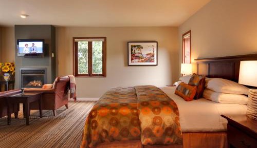 Deluxe King Room