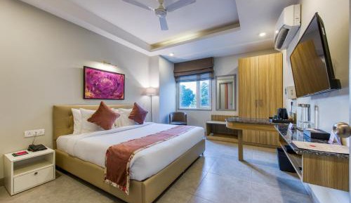 Deluxe Double or Twin Room