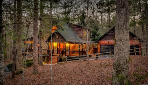 Three-Bedroom Holiday Home 