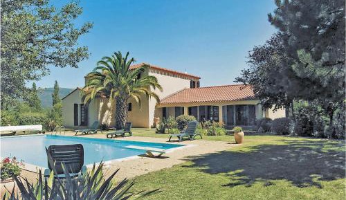 Five-Bedroom Holiday Home