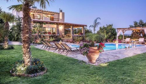 Three-Bedroom Holiday Home 