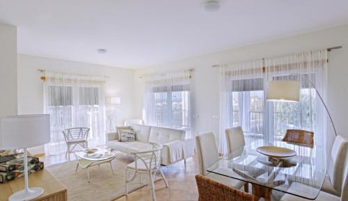 Deluxe Apartment