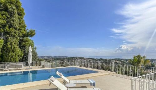 Villa with Sea View