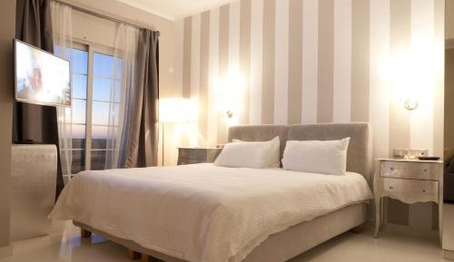Superior Luxurious Suite with Sea view