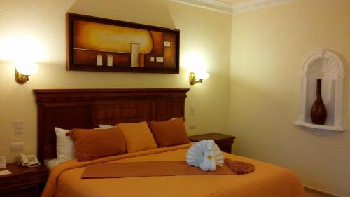 Deluxe King Room with Bathtub (Mini-bar & Coffee Maker)