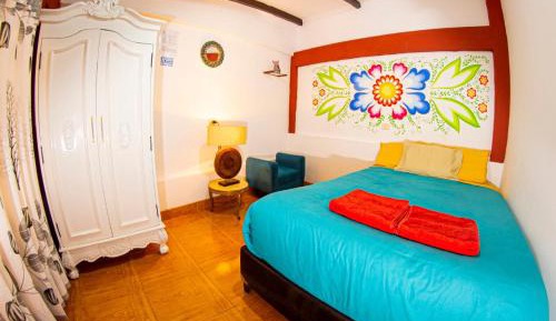 Queen Room with Shared Bathroom