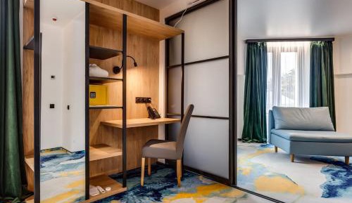 Suite with City View