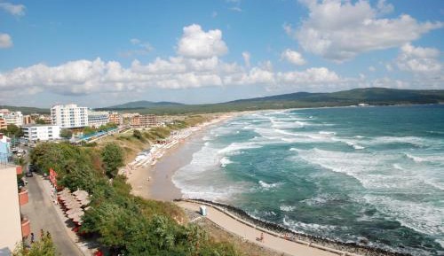 One-Bedroom Suite with Sea View (4 Adults + 1 Child)