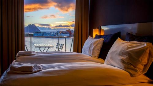 Two-Bedroom Deluxe Apartment with Ocean View