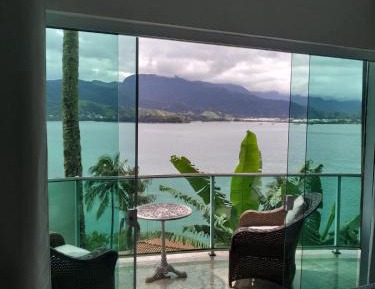 Deluxe Suite with Sea View