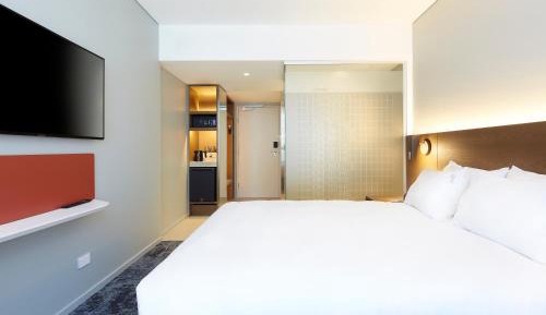 Standard King Room - Free Breakfast
