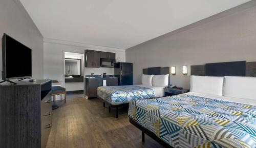 Quadruple Room - Non-Smoking