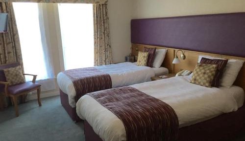 Twin Room with Private Bathroom