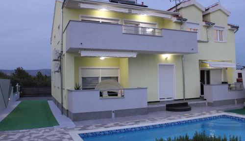 Five-Bedroom Holiday Home