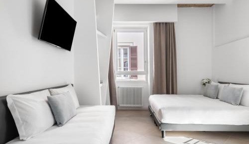 Medium Room with Terrace and Extra Single Bed