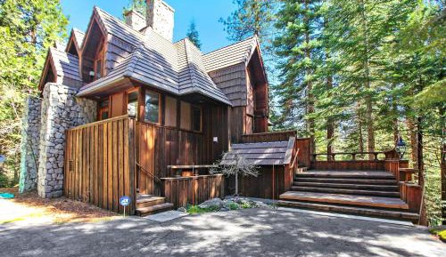 Two-Bedroom Holiday Home