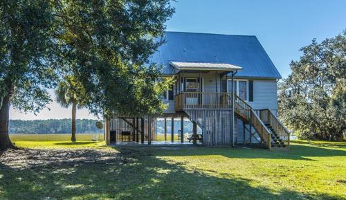 Four-Bedroom Holiday Home