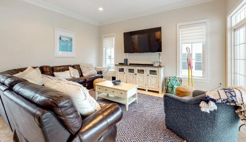 Five Bedroom Holiday Home