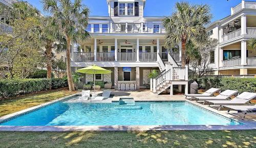 Seven-Bedroom House