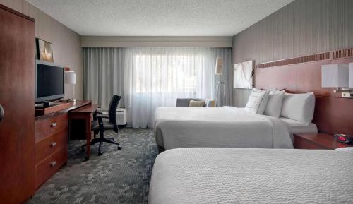 Guestroom Two Queens