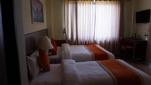 Deluxe Family Room