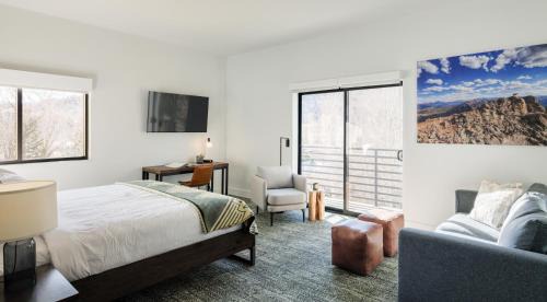 King Room with Balcony