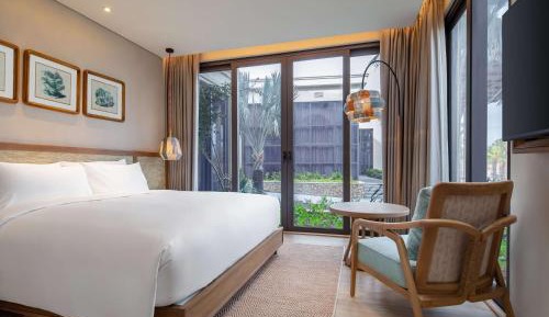 Deluxe Room with Garden View