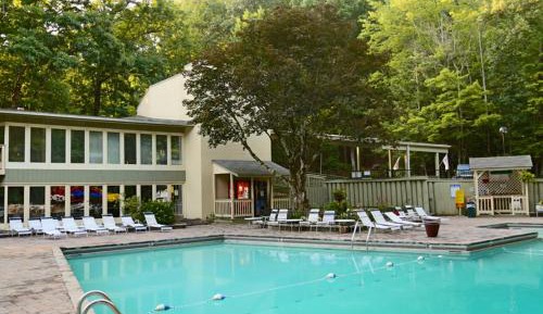 Five Bedroom Holiday Home