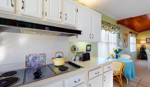 Five Bedroom Holiday Home