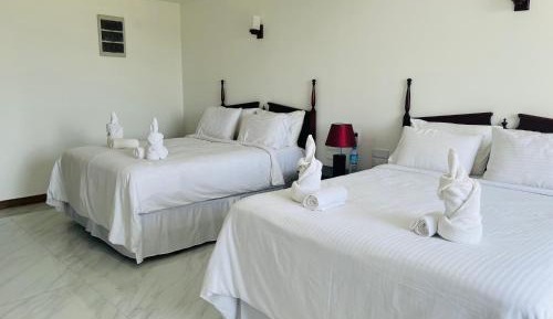 Deluxe Suite with Sea View