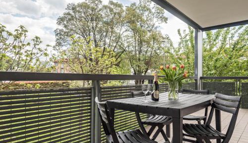 Superior One-Bedroom Apartment