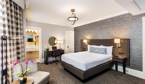 Queen Room