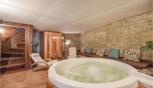 One-Bedroom Holiday Home