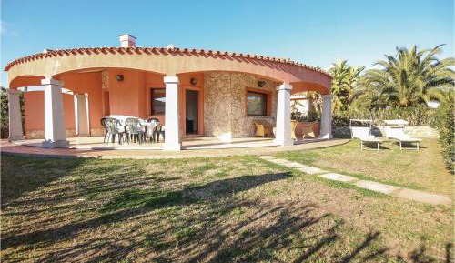 Three-Bedroom Holiday Home 