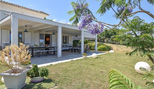 Two-Bedroom Holiday Home
