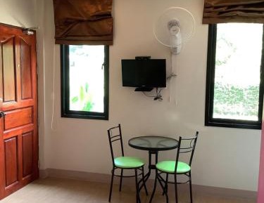 Family Room with Garden View