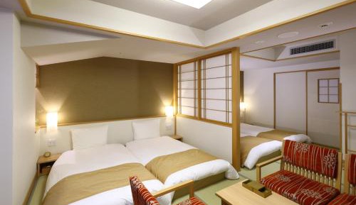 Quadruple Room with Bathtub - Non-Smoking