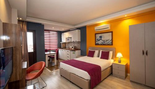Studio Apartment