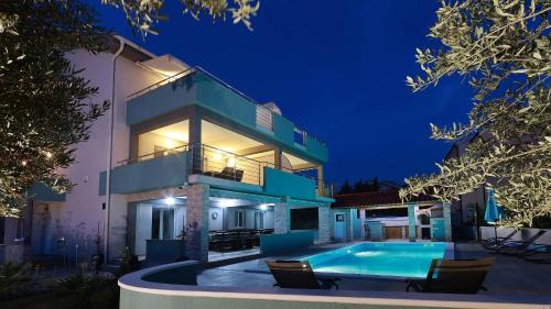 Superior Apartment