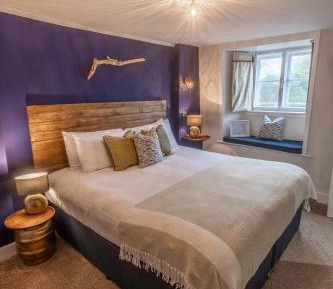 Twin Room with Shower