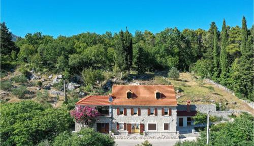 Five-Bedroom Holiday Home