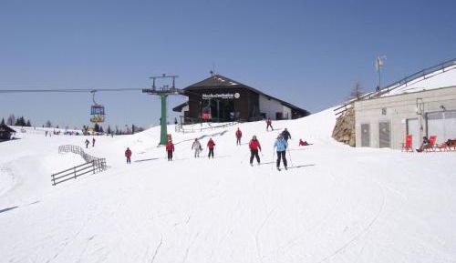 One-Bedroom Holiday Home