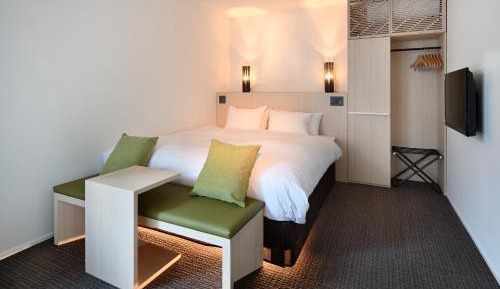 King Room with Garden View with Shower - No Cleaning for Consecutive Night Stays