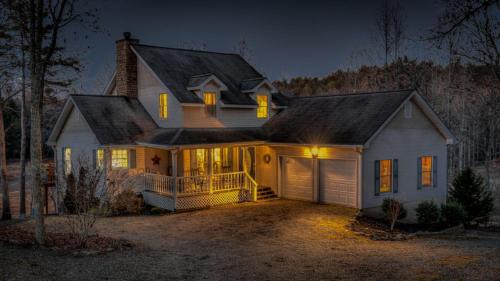 Four-Bedroom Holiday Home